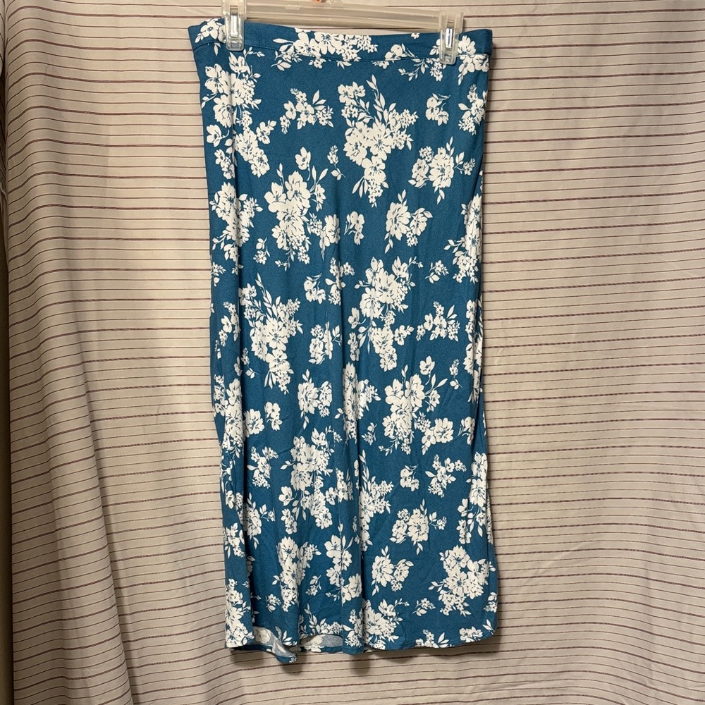 Old Navy Blue and White Floral Skirt